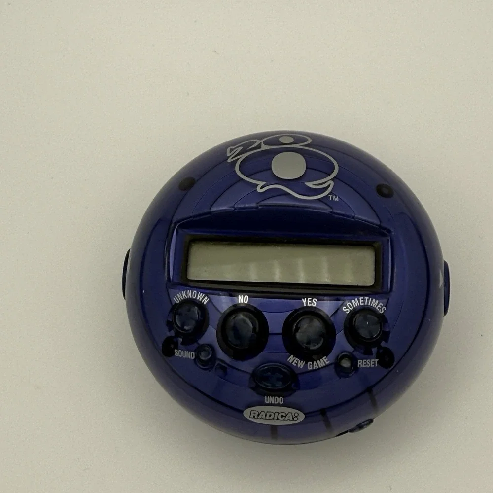 20Q - 20 Questions Electronic Hand Held Game Purple 2009 Radica Tested Works